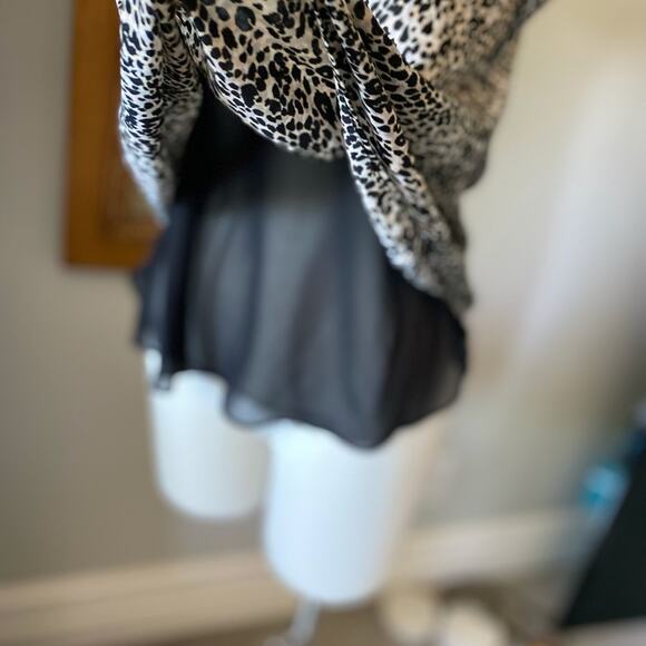 NWT BCBGMaxAzria animal leopard print dressy tank Medium - Picture 5 of 6